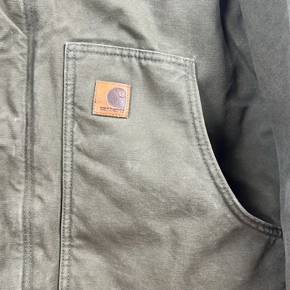Men’s Carhartt 2XL tall Sherpa lined jacket *missing hood* in great condition